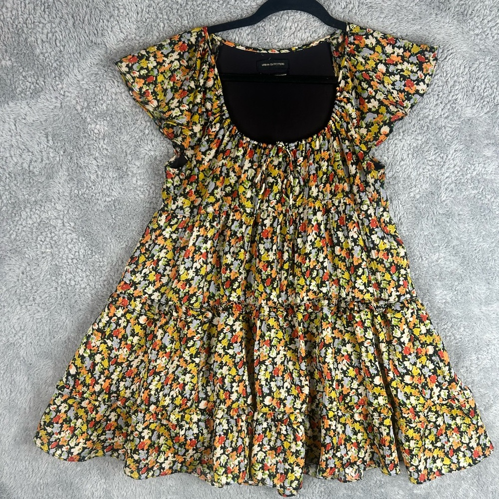 Nice!! Urban Outfitters Cap Sleeves Babydoll Floral Mini Dress Women’s, Size XS - Picture 2 of 14